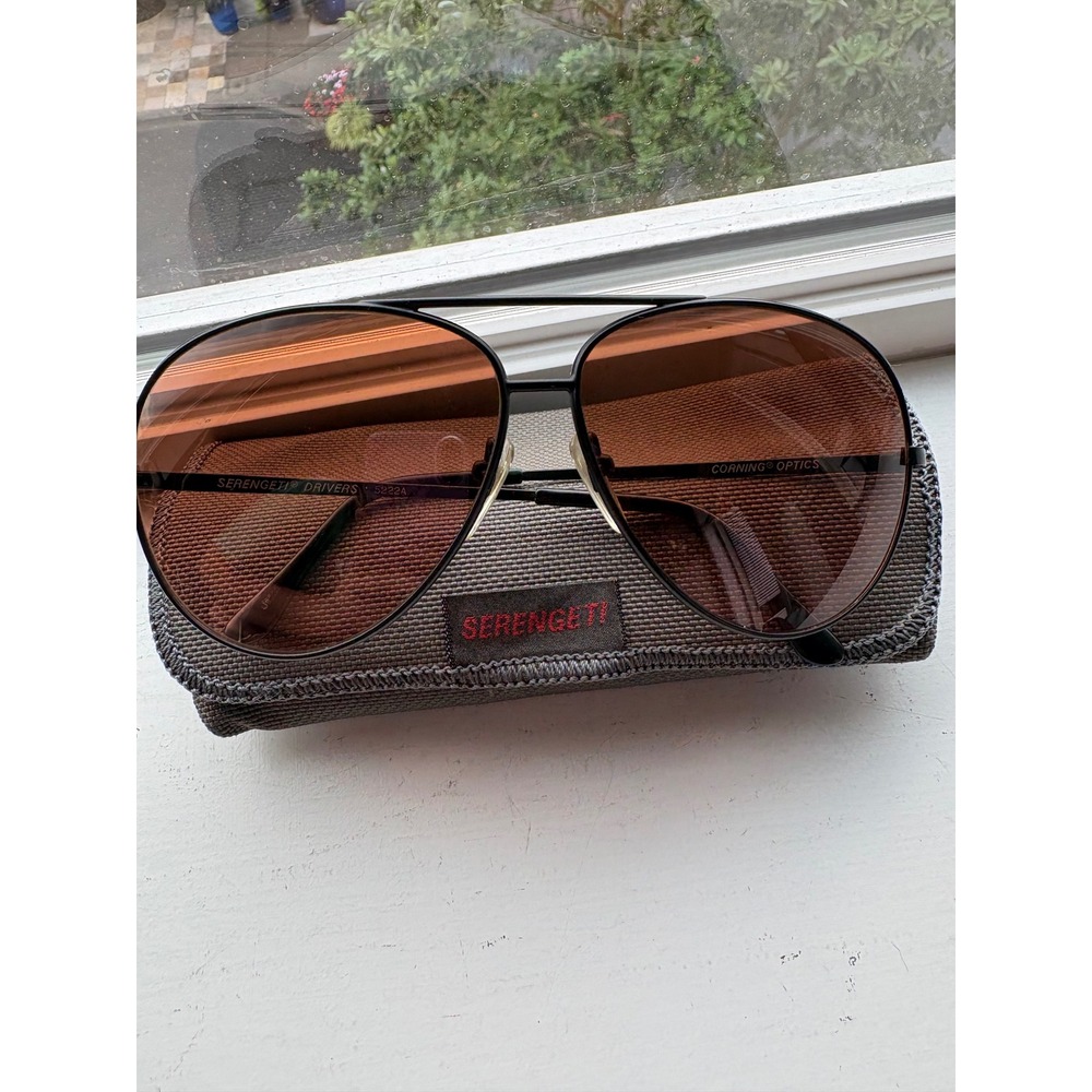 Vintage Serengeti Drivers Aviator Sunglasses Black Metal Frame Rose Brown Lens
